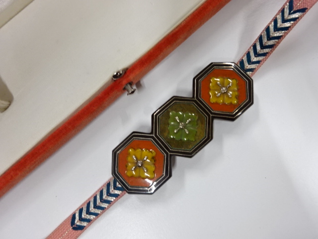 アンティーク　本鼈甲　漆塗り蒔絵　帯留め